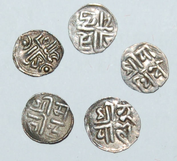 NEPAL SILVER 'JAVA' LOT (5 PIECES) - MONK PRESENTATION - foto 2