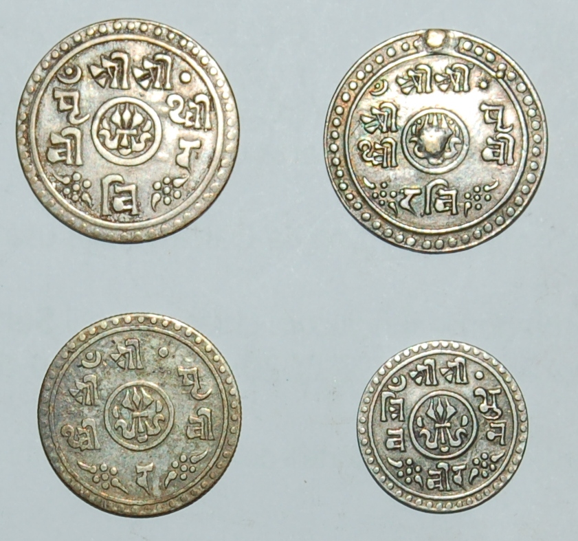 NEPAL SHAH DYNASTY SILVER FRACTIONAL LOT (4 PIECES) - foto 1