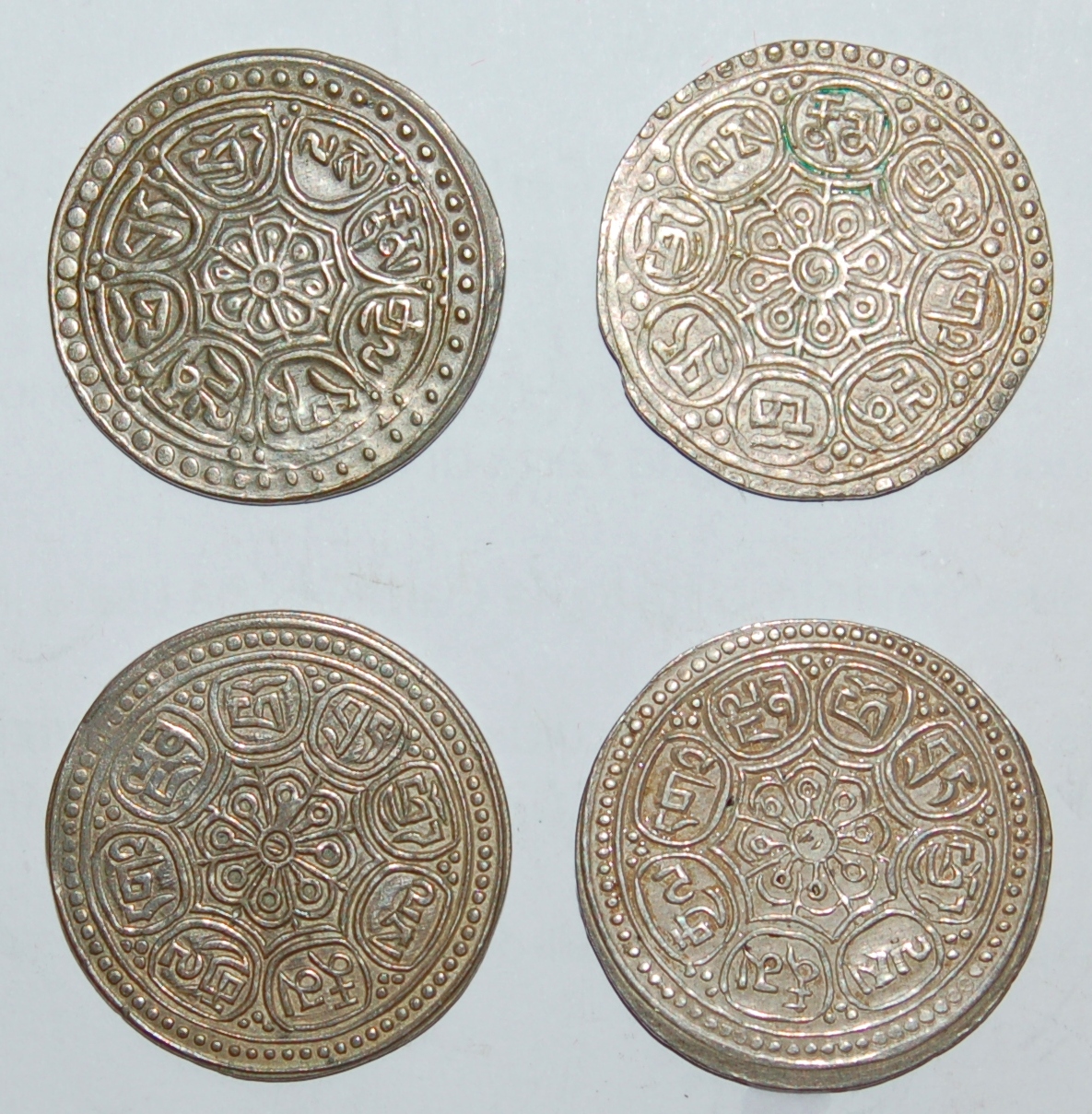 TIBETAN GADEN TANGKA LOT (4 PIECES) - MONK PRESENTATION - foto 2