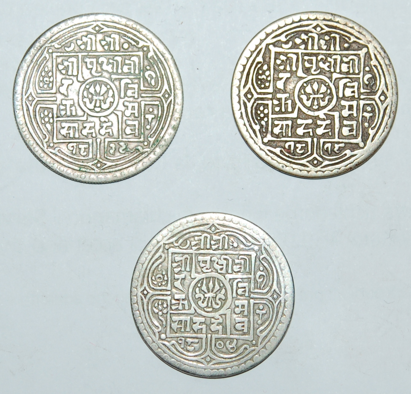 NEPAL SHAH DYNASTY SILVER MOHAR TRIO - foto 1