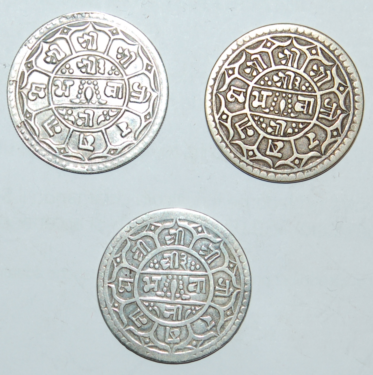 NEPAL SHAH DYNASTY SILVER MOHAR TRIO - foto 2